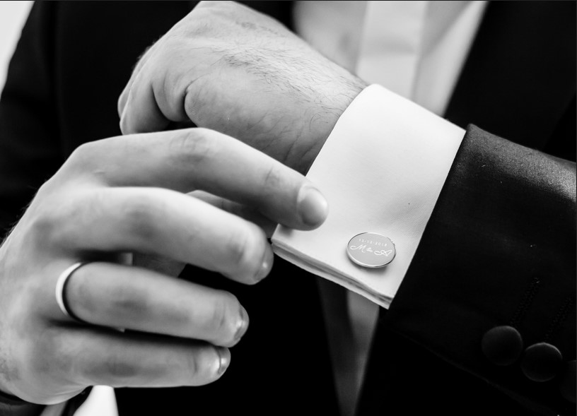 Custom Cufflinks as a Wedding Gift: A Timeless and Personal Touch